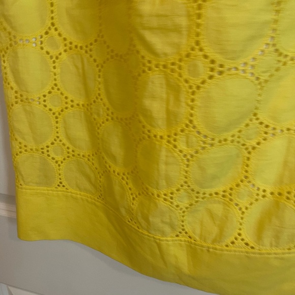 Stunning yellow dress with lace detals - Picture 4 of 4